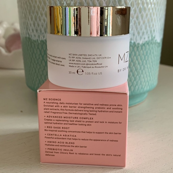 MZ Skin Calming Moisturizer for SENSITIVE AND REDNESS PRONE SKIN - Picture 6 of 9